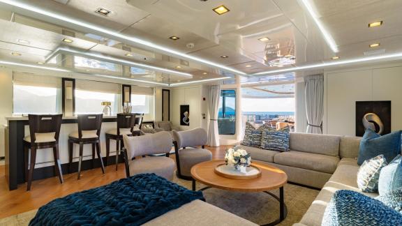 Image of HOLDIN’ MY OWN yacht #47