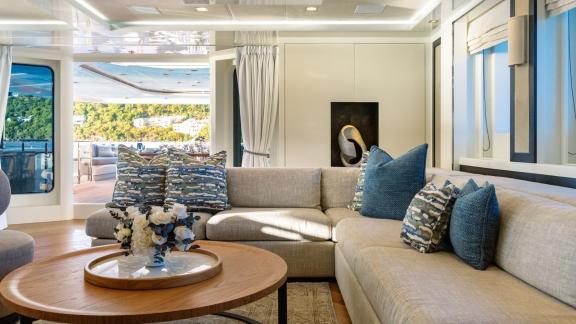 Image of HOLDIN’ MY OWN yacht #48