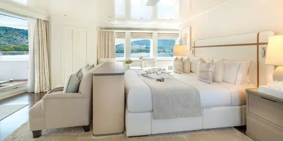 IDEFIX II Luxury Charter Yacht Hessen 4700 Series Master Cabin