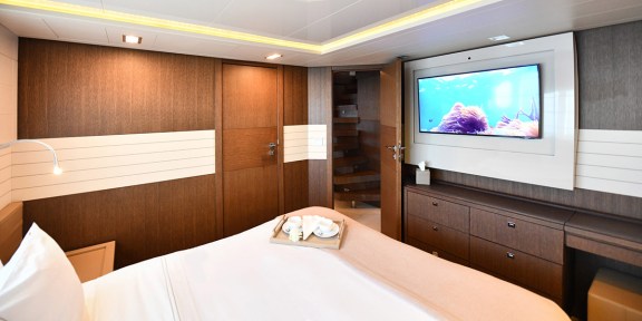 INFINITAS For Charter Custom Line 100 (18)