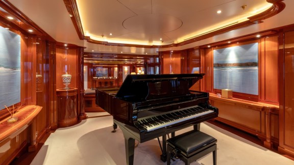 Image of JOIA THE CROWN JEWEL yacht #19