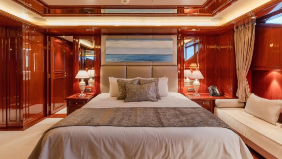 Image of JOIA THE CROWN JEWEL yacht #25