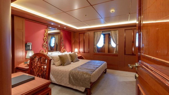 Image of JOIA THE CROWN JEWEL yacht #26
