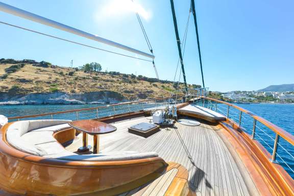 Image of LADY CHRISTA yacht #14