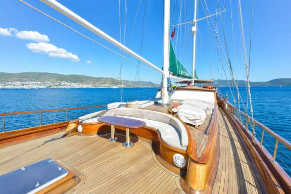 Image of LADY CHRISTA yacht #15