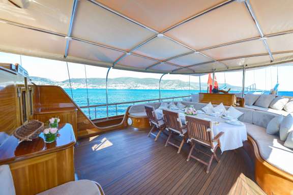 Image of LADY CHRISTA yacht #4