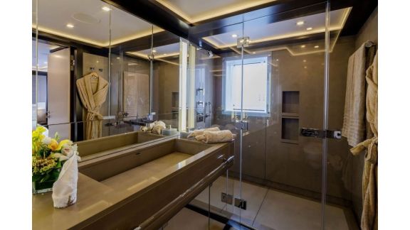 Lady Vera Yacht (60)