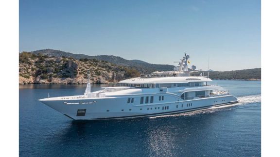 Lady Vera Yacht (03)