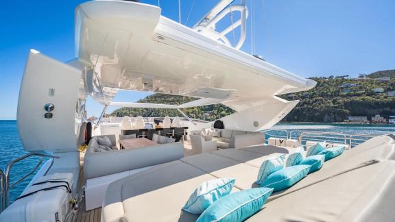 Image of LADY VOLANTIS yacht #10