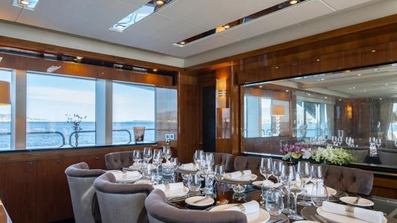 Image of LADY VOLANTIS yacht #18