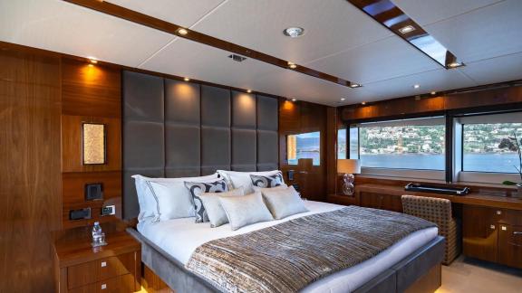 Image of LADY VOLANTIS yacht #20