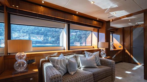 Image of LADY VOLANTIS yacht #21