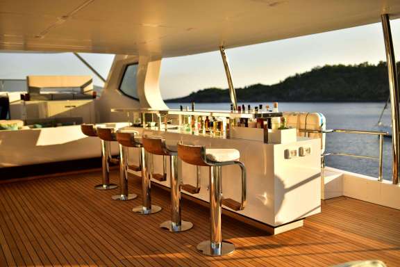 Image of LOVE T yacht #13
