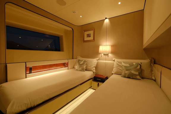 Image of LOVE T yacht #14