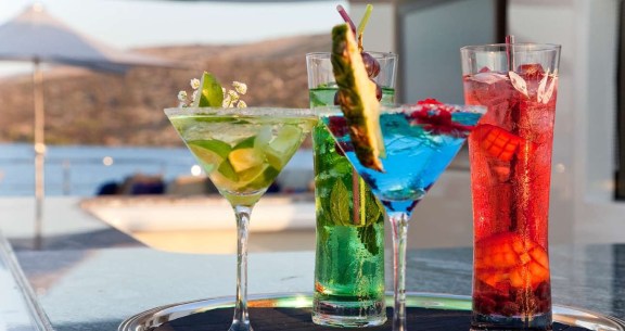 Yacht MARY JEAN II By ISA - Cocktails