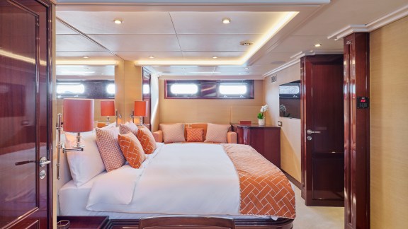 Image of MIA ZOI yacht #22