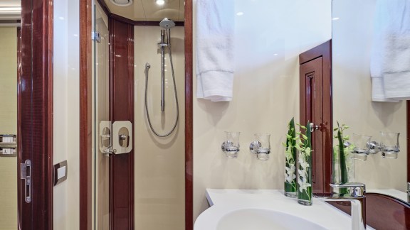 Image of MIA ZOI yacht #26