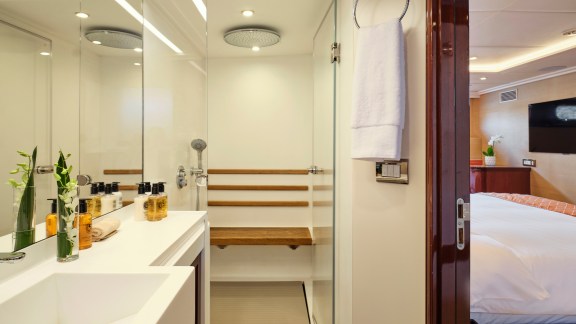 Image of MIA ZOI yacht #29