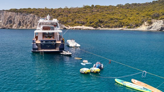 Image of MIA ZOI yacht #33