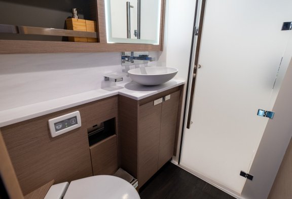 MUS 3 Guest Bathroom