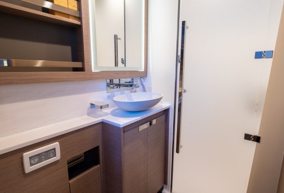 MUS 3 Guest Bathroom