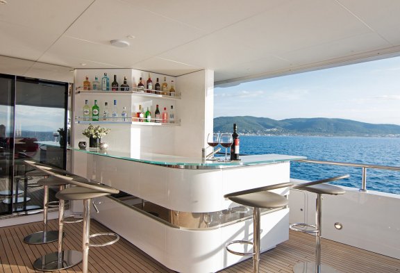 MY EDEN Upper Deck Bar