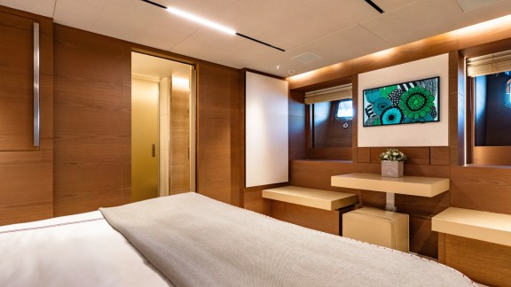 Image of NAIA yacht #40