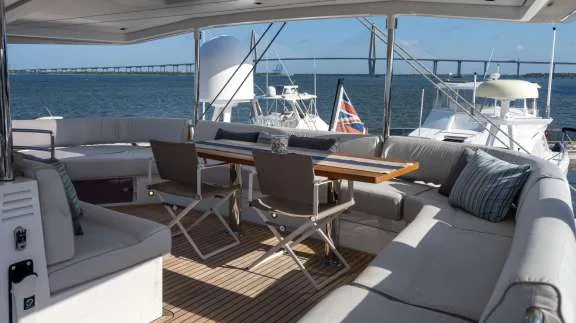 Flybridge Dining