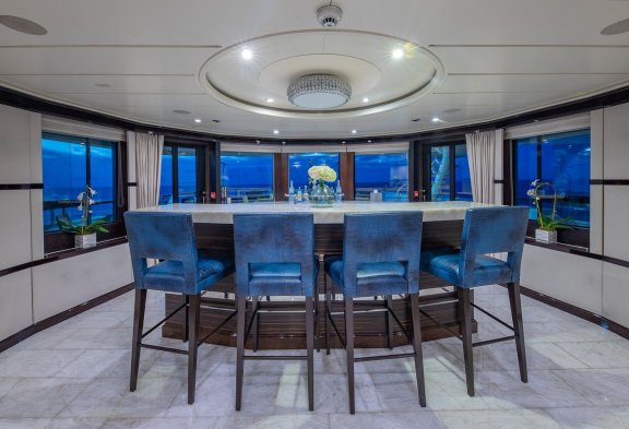 NITA K II Skylounge Bar