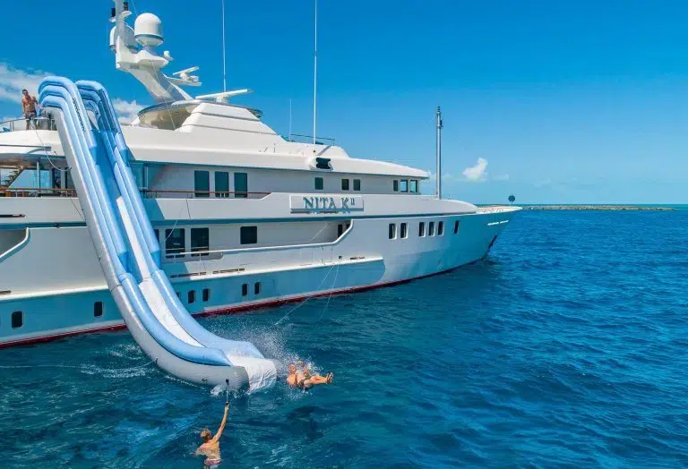 Under €250k