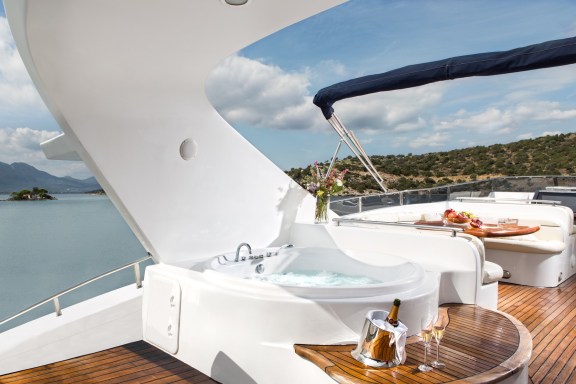 The 28m Yacht NITTA V