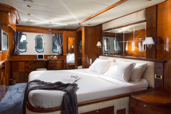 The 28m Yacht NITTA V