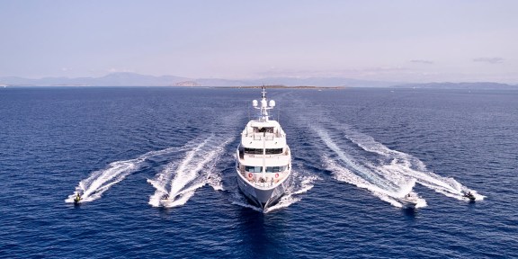 O’ ΕVA For Charter 60M Custom Golden Yacht (2)