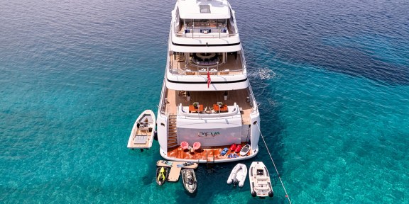 O’ ΕVA For Charter 60M Custom Golden Yacht (34)