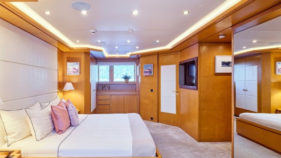 Image of OASIS yacht #38