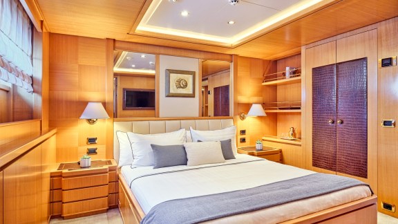 Image of OASIS yacht #55