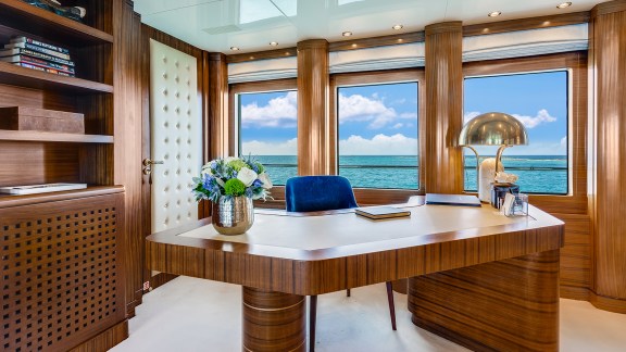 Image of OCEANOS yacht #23