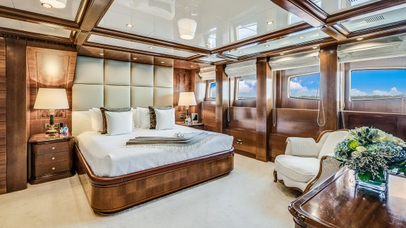 Image of OCEANOS yacht #27
