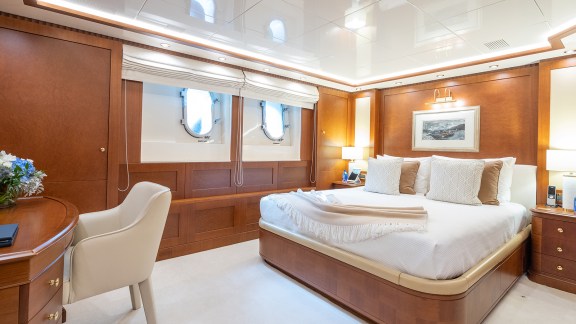 Image of OCEANOS yacht #30