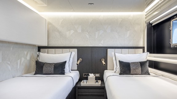 Image of OCULUS yacht #79