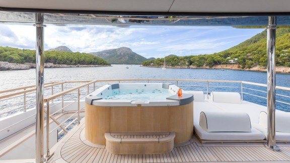 Image of OCULUS yacht #30