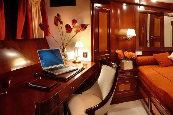 Master Cabin — Desk