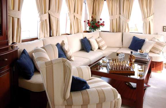Salon — Lounge Seating