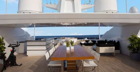 Sundeck Dining Table