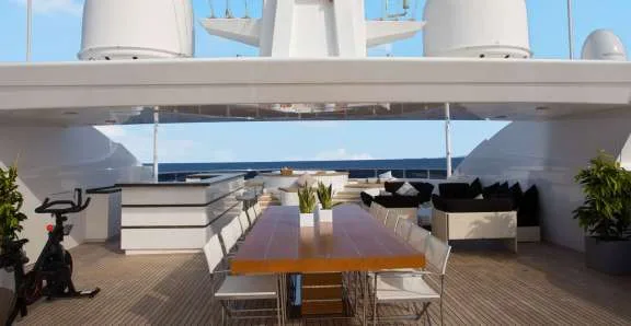 Sundeck Dining Table