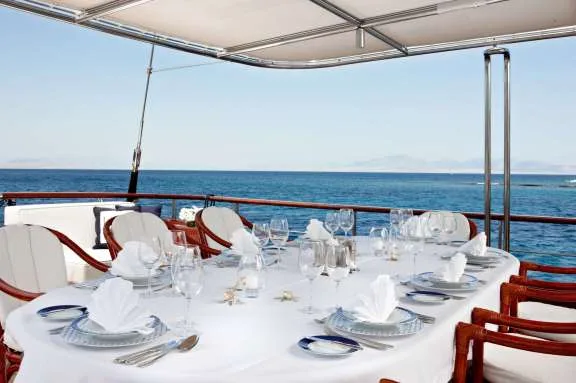 Aft Deck — Alfresco Dining
