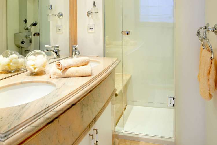En-Suite Bathroom