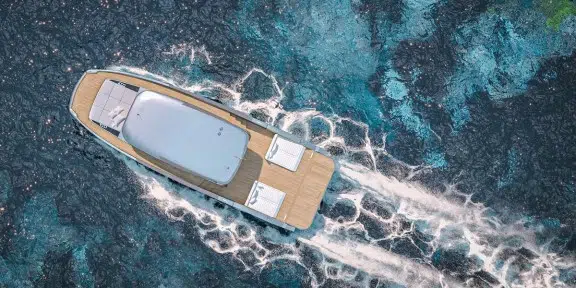 Sunreef Ultima power catamaran top