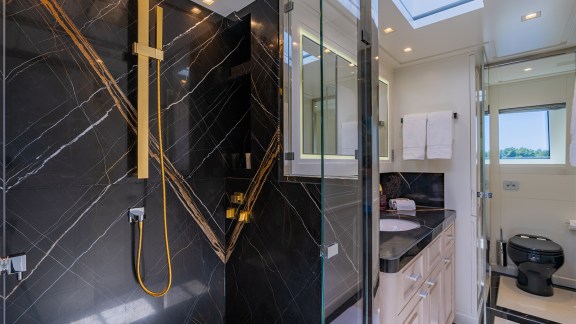 Image of VALENTINA II yacht #21