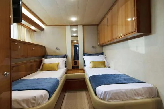 Twin Cabin